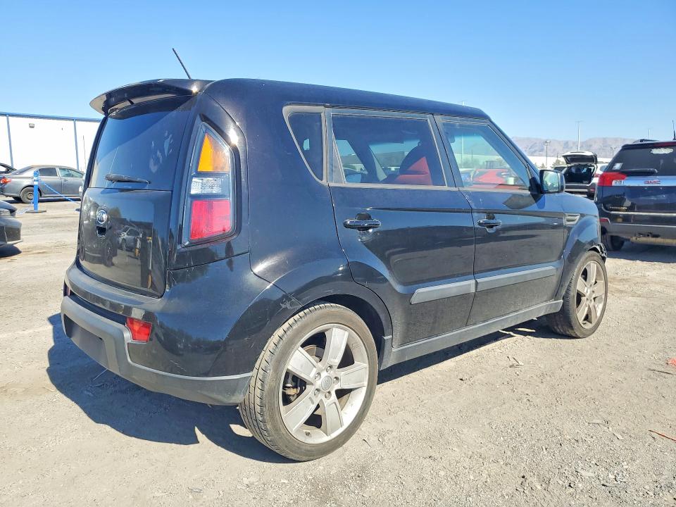 Photo 3 from auction – 2011 KIA SOUL with VIN KNDJT2A22B7274320
