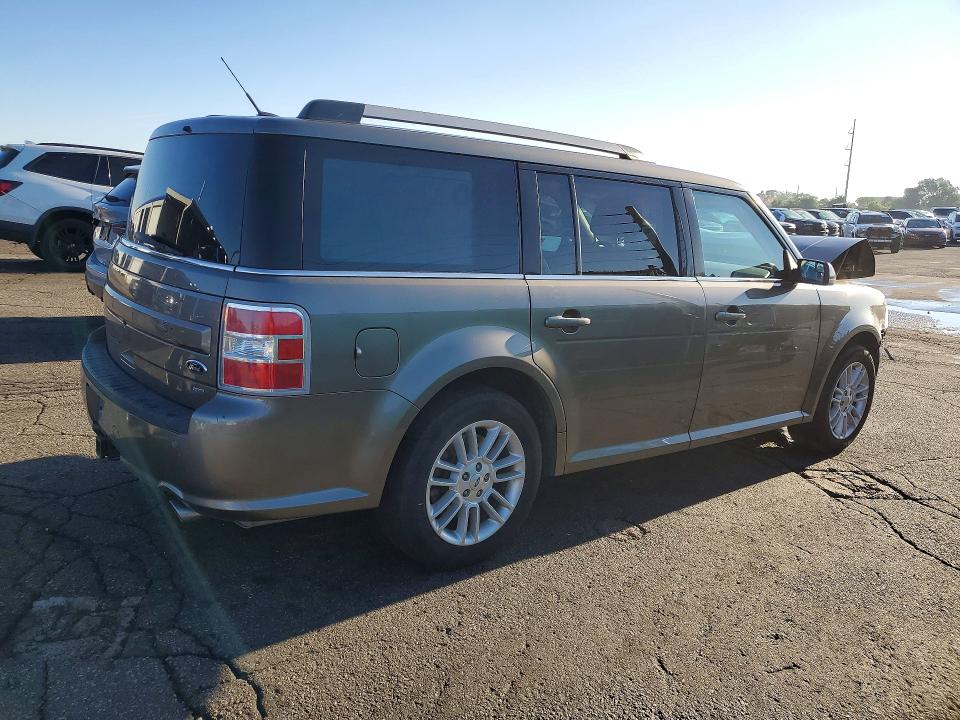 Photo 3 from auction – 2014 FORD FLEX with VIN 2FMHK6C81EBD25551