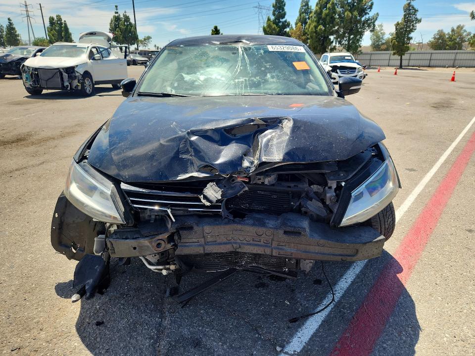 Снимка 5 от търг – 2013 VOLKSWAGEN JETTA с VIN 3VWDP7AJXDM388044