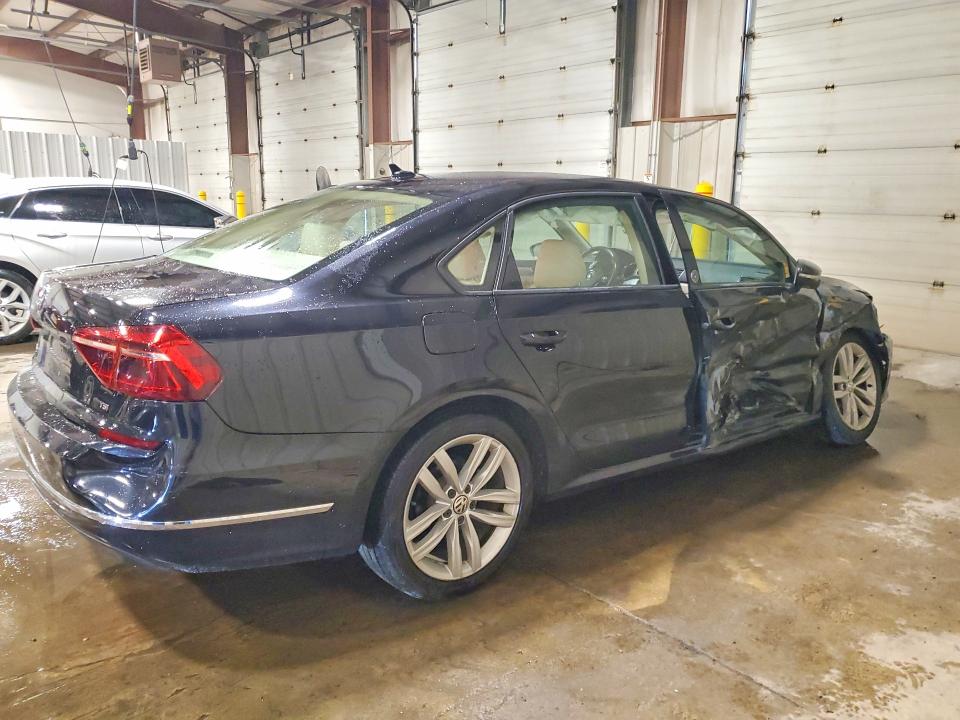 Photo 3 from auction – 2019 VOLKSWAGEN PASSAT with VIN 1VWLA7A34KC007978