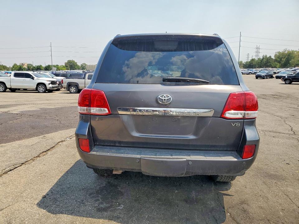 Photo 6 from auction – 2010 TOYOTA LAND CRUISER with VIN JTMHY7AJ7A5005843