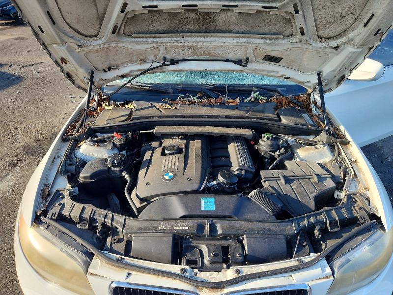 Photo 11 from auction – 2011 BMW 128 with VIN WBAUP7C51BVP21427