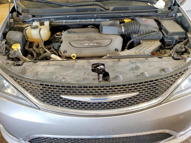 Photo 11 from auction – 2017 CHRYSLER PACIFICA with VIN 2C4RC1EG0HR511736