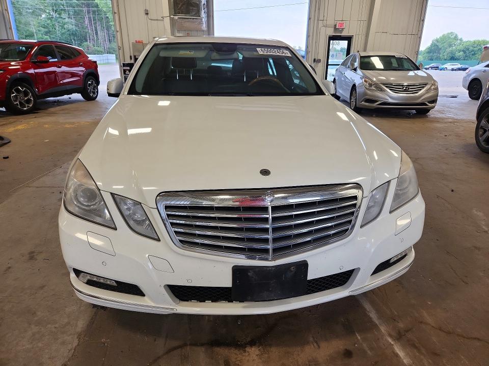 Photo 5 from auction – 2010 MERCEDES-BENZ E with VIN WDDHF8HB9AA163186