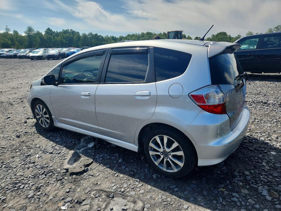 Снимка 2 от търг – 2013 HONDA FIT с VIN JHMGE8H5XDC007071