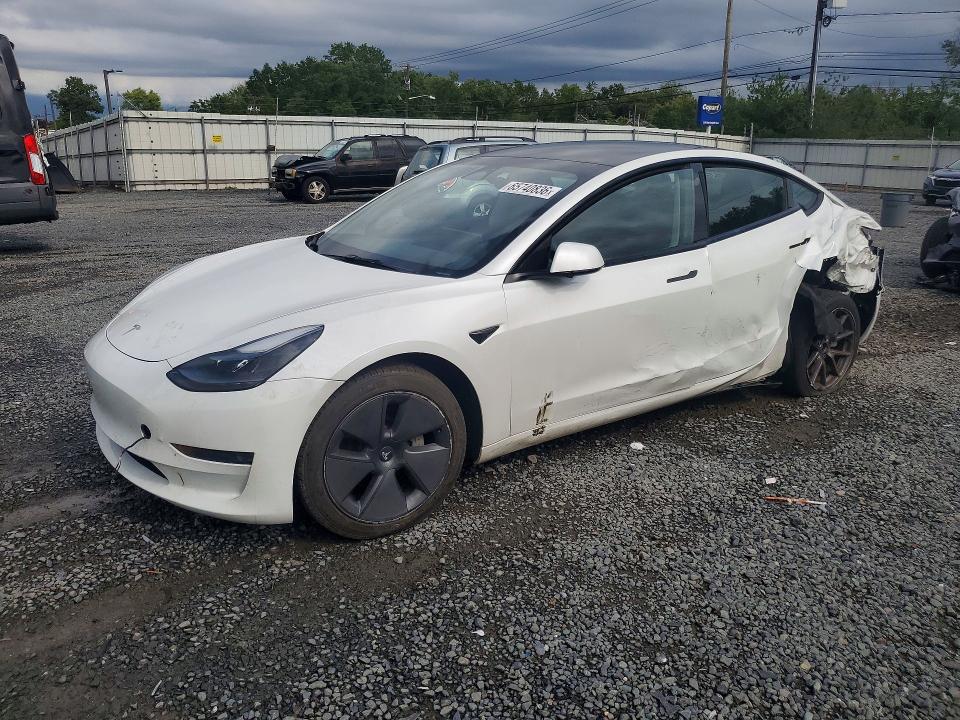 TESLA MODEL 3 2023 с VIN 5YJ3E1EA7PF652681 - Снимка от търг