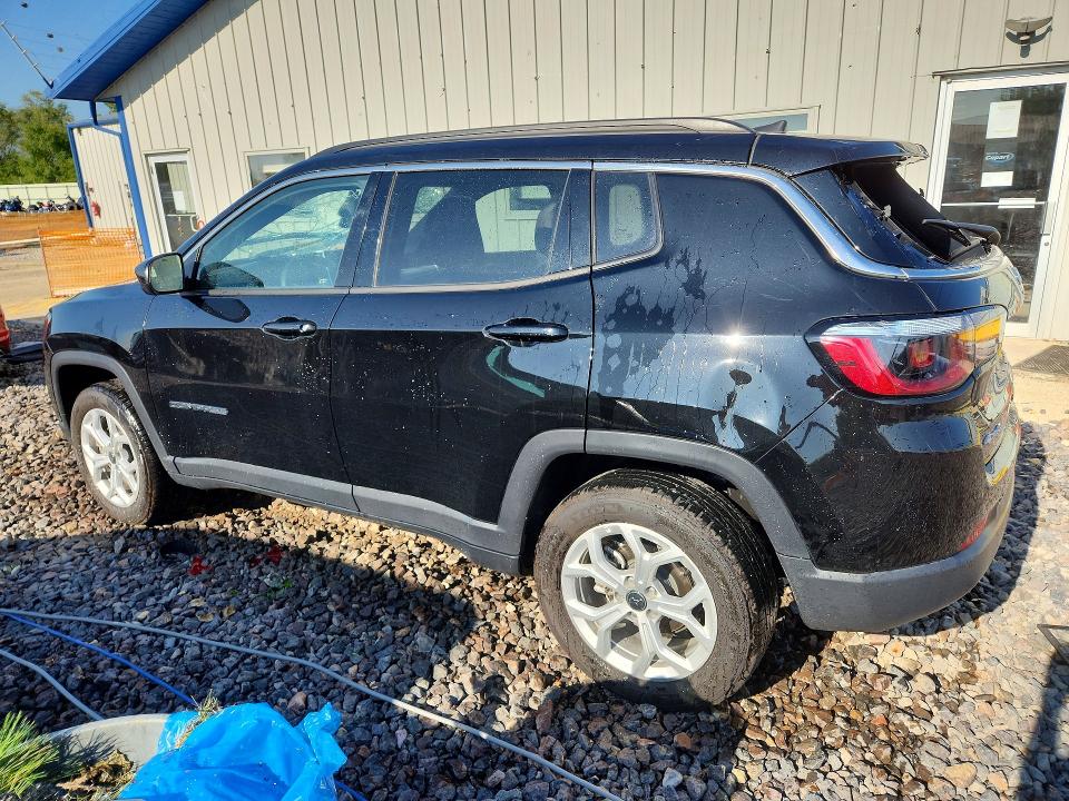 Foto 2 de la subasta – 2025 JEEP COMPASS con VIN 3C4NJDBN4ST549189