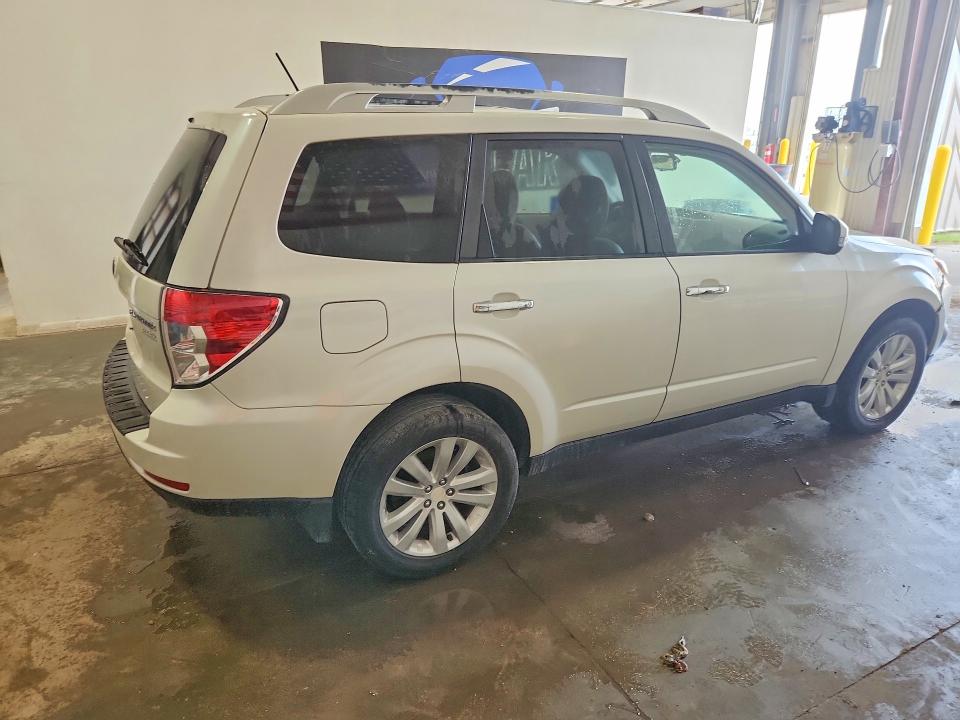 Photo 3 from auction – 2012 SUBARU FORESTER with VIN JF2SHAHC8CH462769