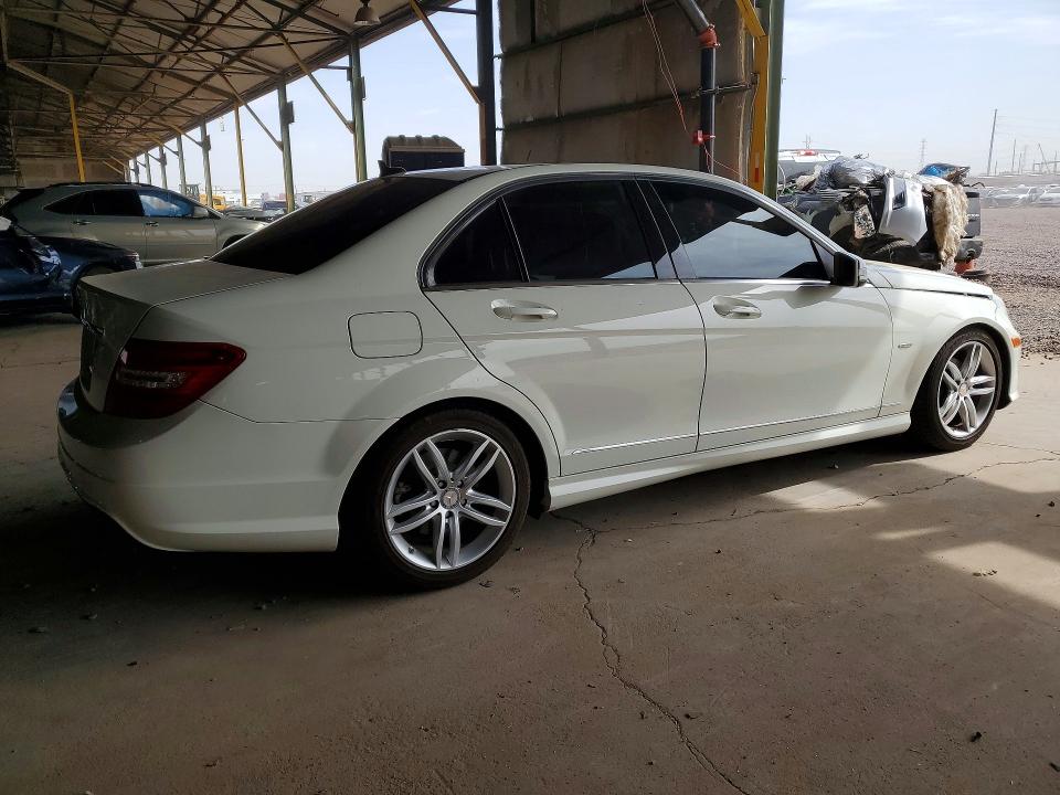 Photo 3 from auction – 2012 MERCEDES-BENZ C with VIN WDDGF4HB4CR203540