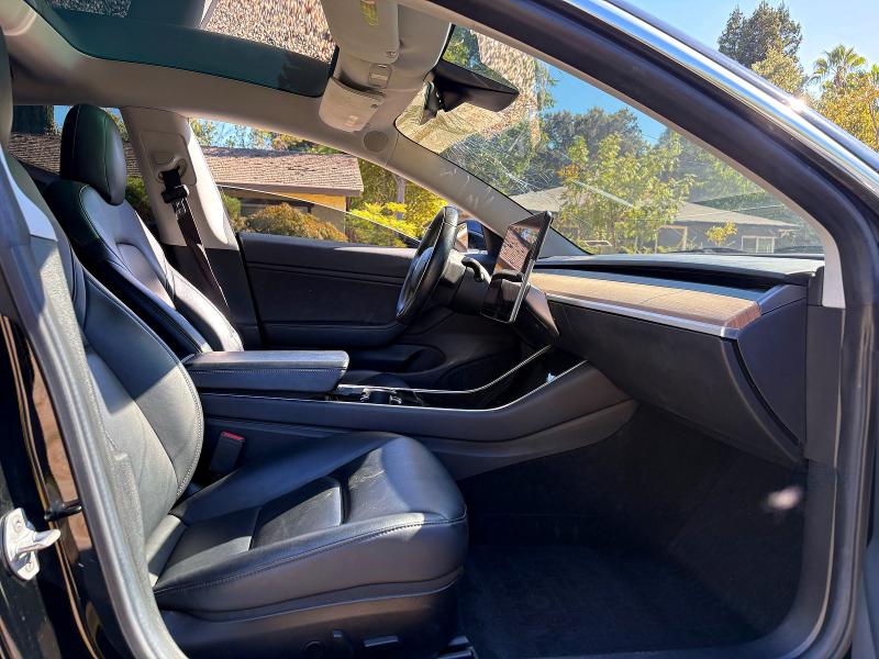 Photo 5 from auction – 2019 TESLA MODEL 3 with VIN 5YJ3E1EA3KF395527