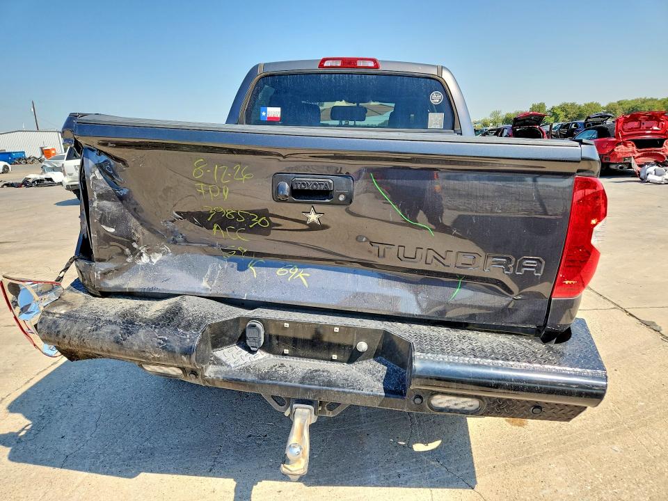 Photo 6 from auction – 2017 TOYOTA TUNDRA with VIN 5TFEM5F10HX112081