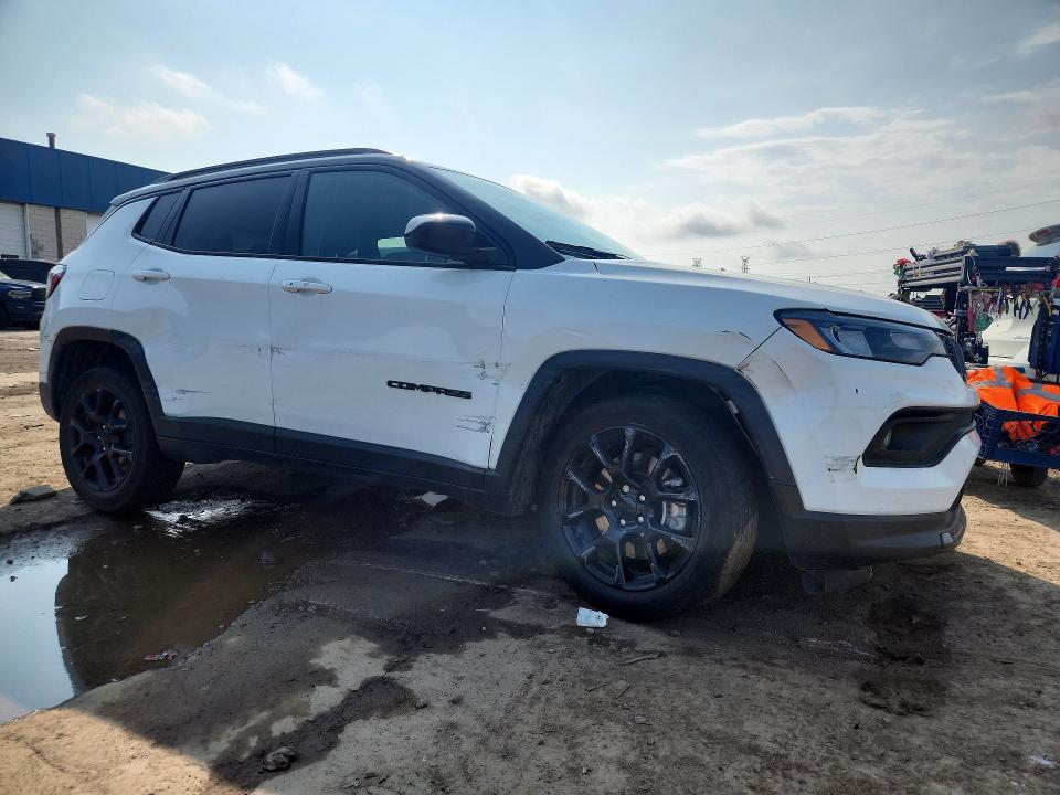 Photo 4 from auction – 2024 JEEP COMPASS with VIN 3C4NJDBN8RT140901
