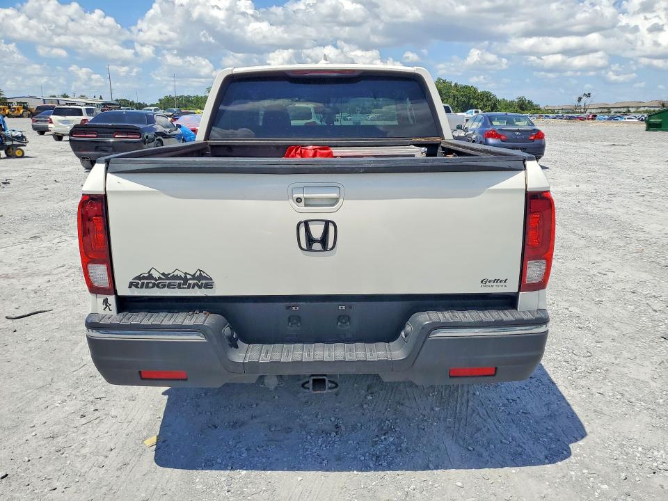 Photo 6 from auction – 2017 HONDA RIDGELINE with VIN 5FPYK2F65HB001797