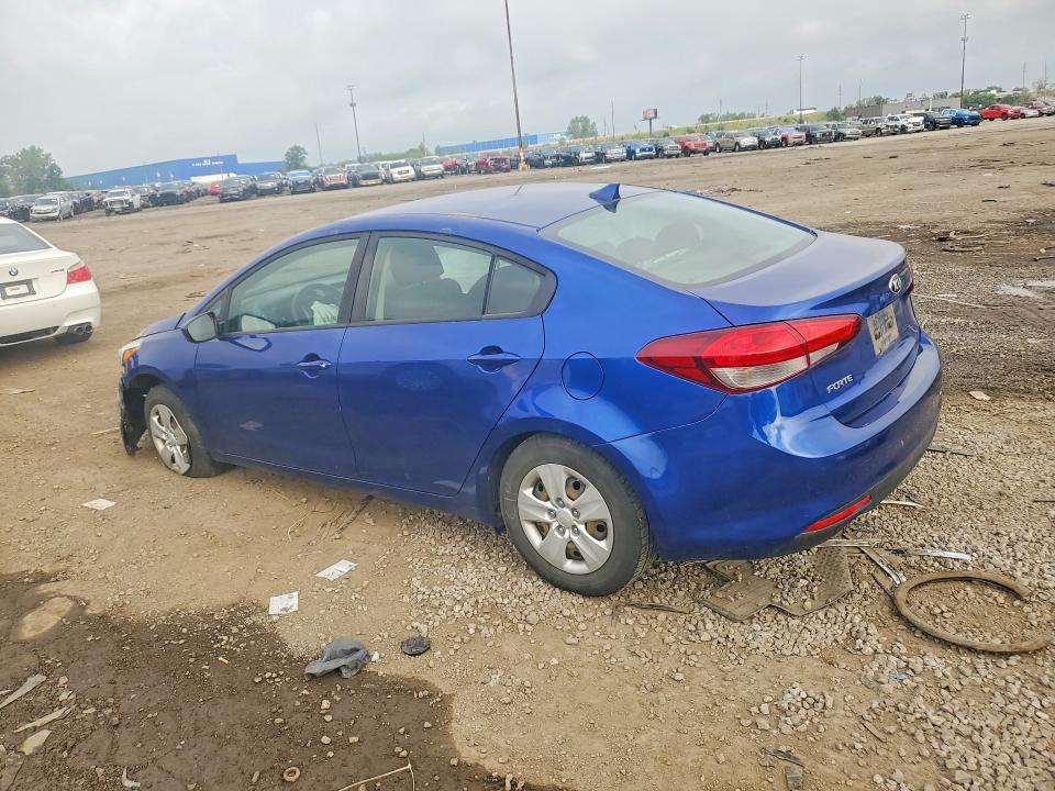 Photo 2 from auction – 2017 KIA FORTE with VIN 3KPFK4A71HE115426