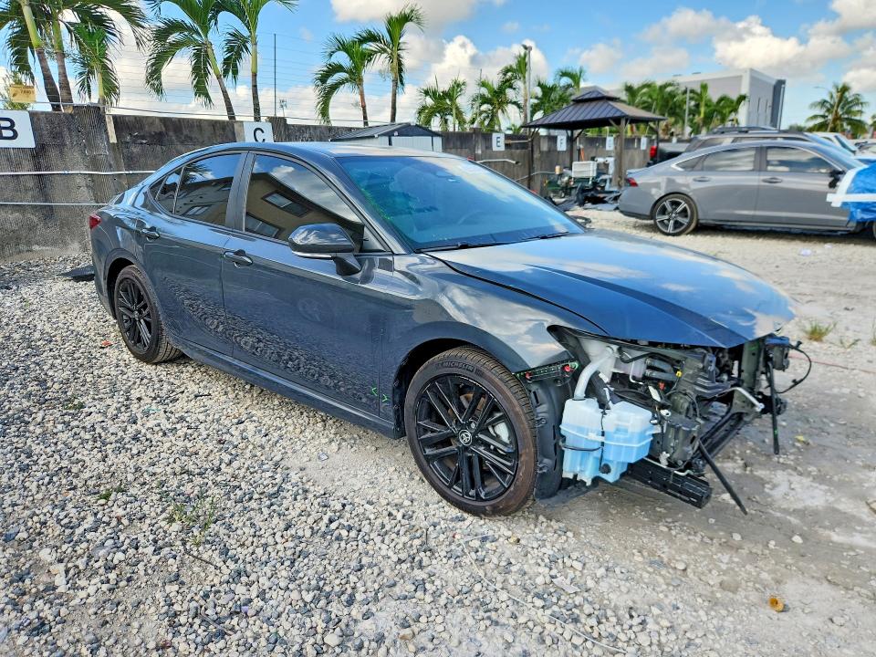 Фото 4 с аукциона – 2025 TOYOTA CAMRY с VIN 4T1DAACK2SU155271