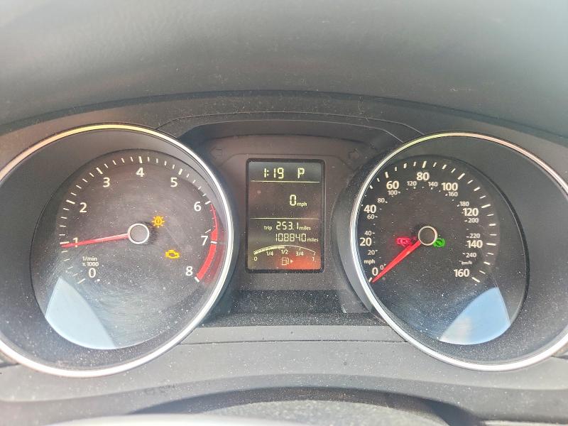 Photo 9 from auction – 2015 VOLKSWAGEN JETTA with VIN 3VW2K7AJ2FM319082