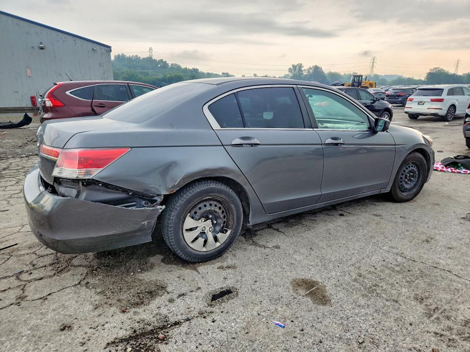 Photo 3 from auction – 2012 HONDA ACCORD with VIN 1HGCP2F30CA211799