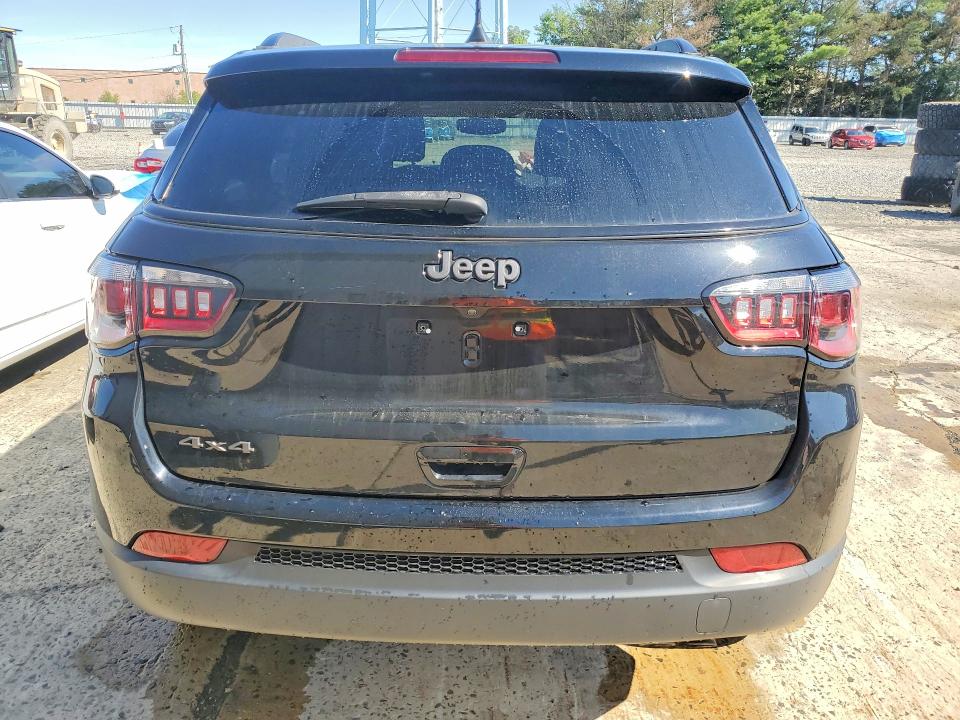Zdjęcie 6 z aukcji – 2021 JEEP COMPASS z VIN 3C4NJDEB8MT568865
