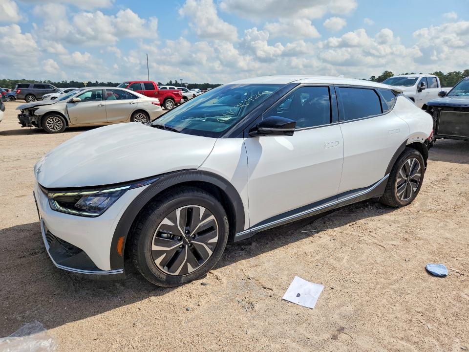 2024 KIA EV6