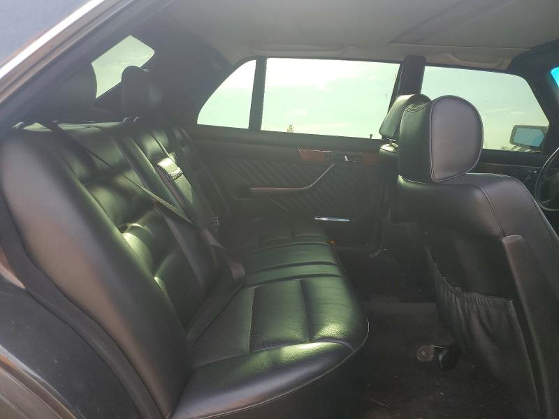 Photo 10 from auction – 1990 MERCEDES-BENZ 350 with VIN WDBCB35D5LA559528