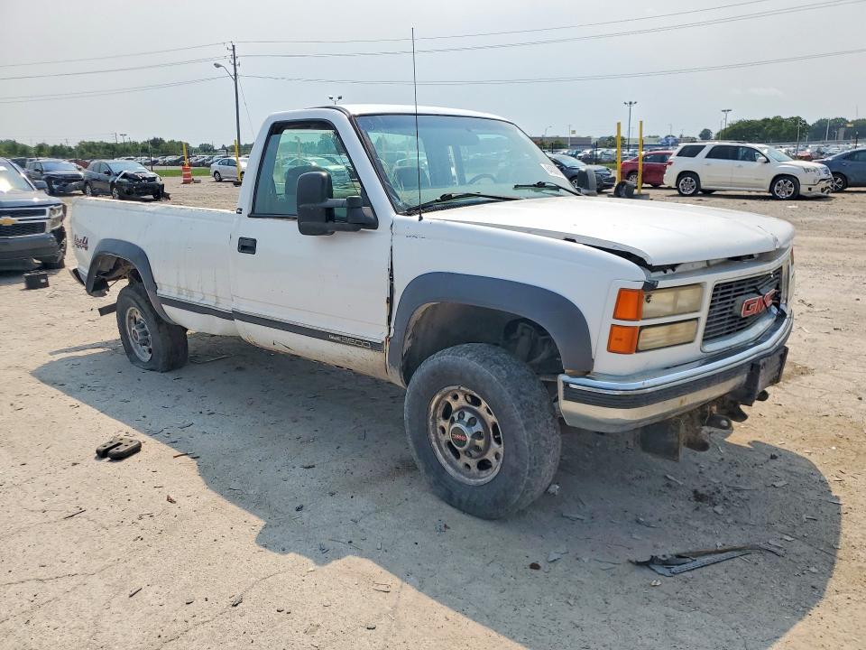 Photo 4 from auction – 2001 GMC SIERRA with VIN 1GTHK34RXYR133640