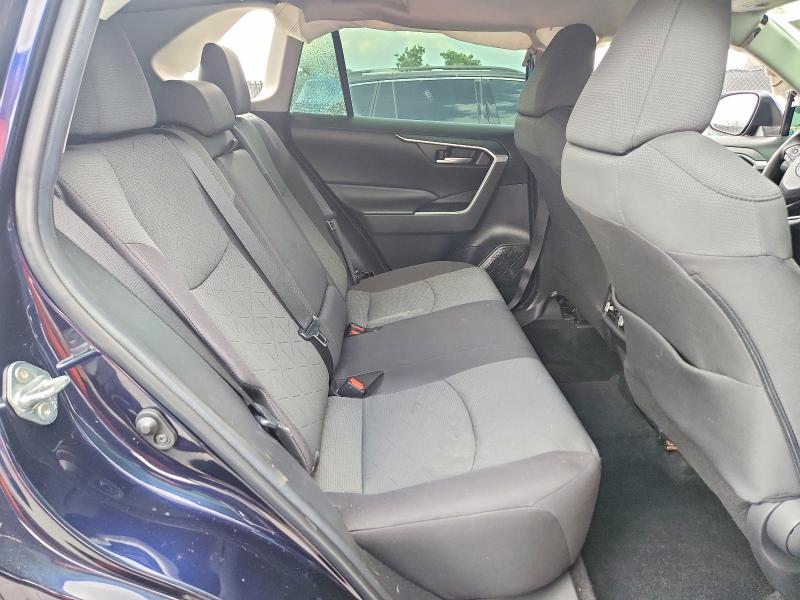 Photo 11 from auction – 2023 TOYOTA RAV4 with VIN 2T3W1RFV2PW276717