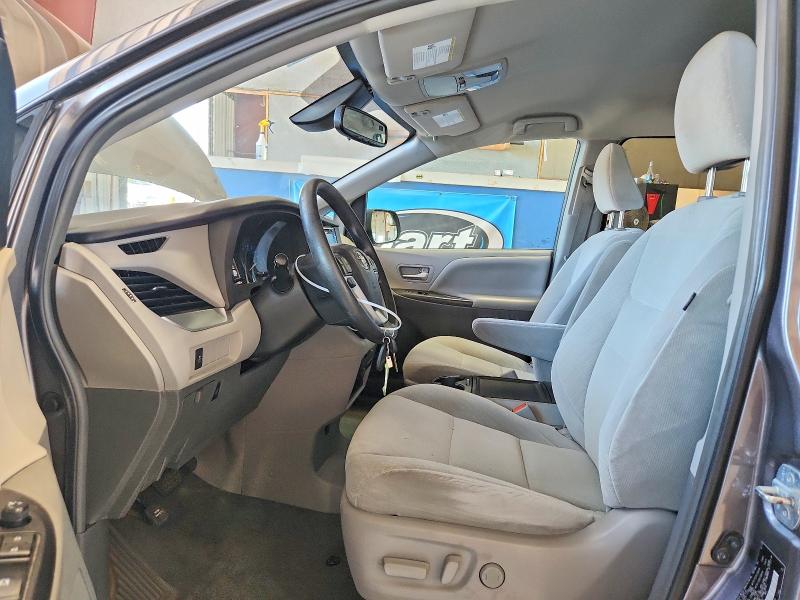 Photo 7 from auction – 2018 TOYOTA SIENNA with VIN 5TDJZ3DC0JS194950