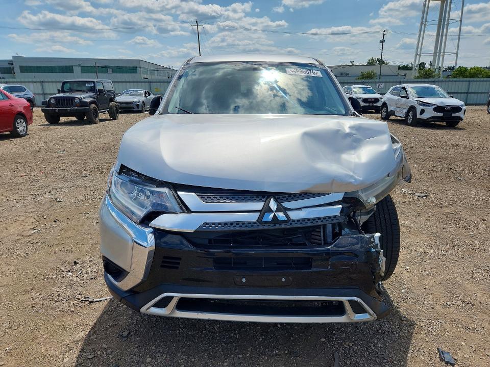 Photo 5 from auction – 2019 MITSUBISHI OUTLANDER with VIN JA4AD2A37KZ018128