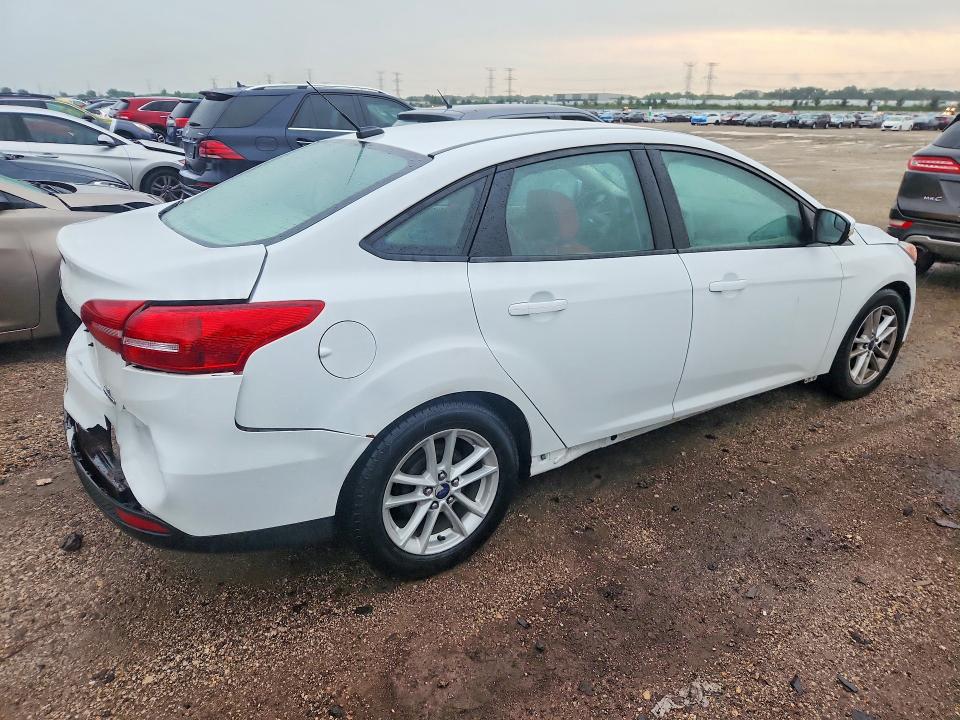 Photo 3 from auction – 2015 FORD FOCUS with VIN 1FADP3F28FL336791
