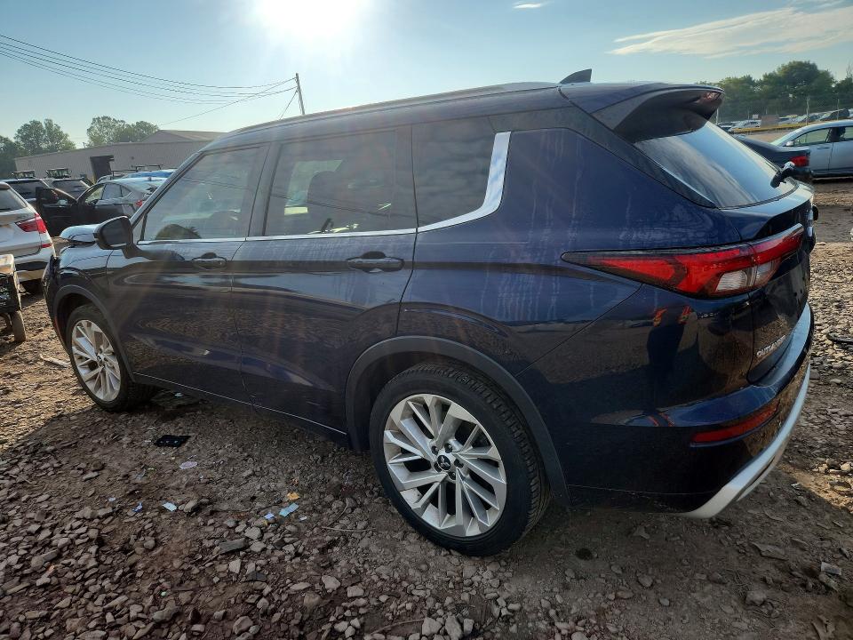 Photo 2 from auction – 2022 MITSUBISHI OUTLANDER with VIN JA4J3VA84NZ022464