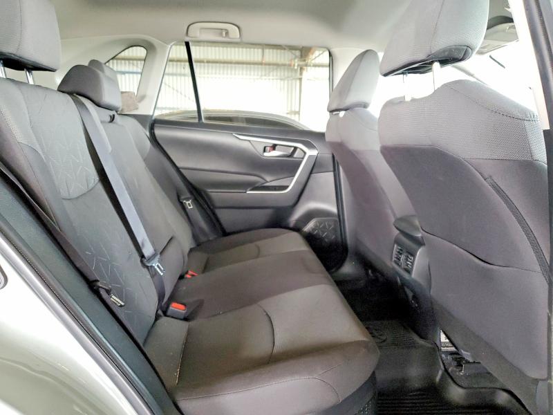 Photo 11 from auction – 2022 TOYOTA RAV4 with VIN 2T3RWRFVXNW129704