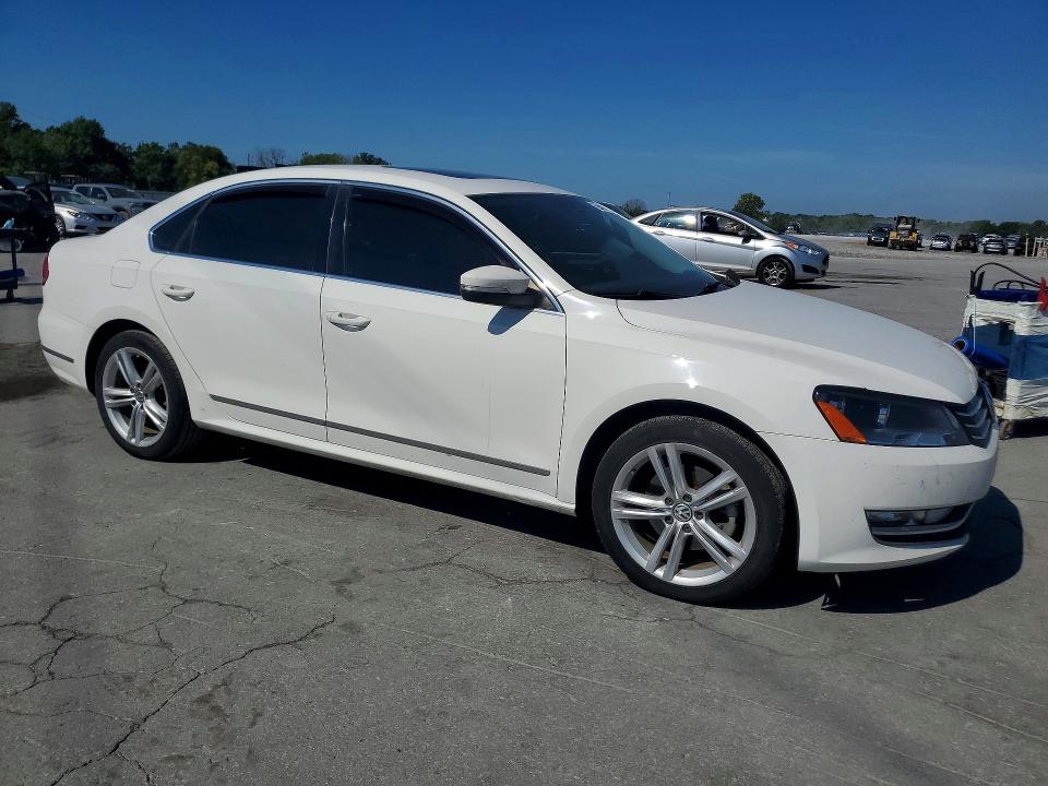 Photo 4 from auction – 2013 VOLKSWAGEN PASSAT with VIN 1VWBN7A37DC115093