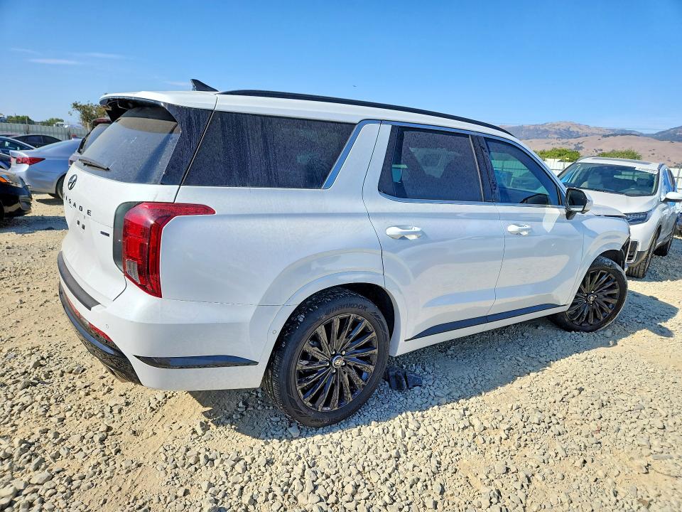 Photo 3 from auction – 2024 HYUNDAI PALISADE with VIN KM8R7DGE3RU727677