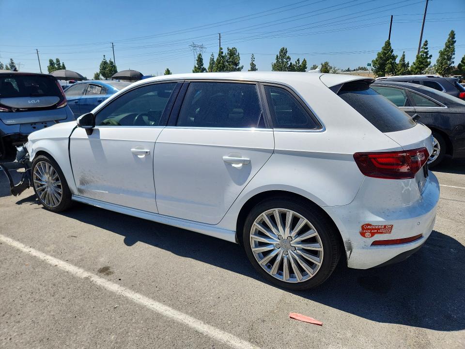 Фото 2 с аукциона – 2016 AUDI A3 с VIN WAUTPBFFXGA097774