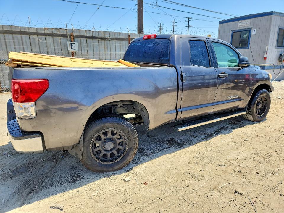 Photo 3 from auction – 2011 TOYOTA TUNDRA with VIN 5TFUM5F14BX018112