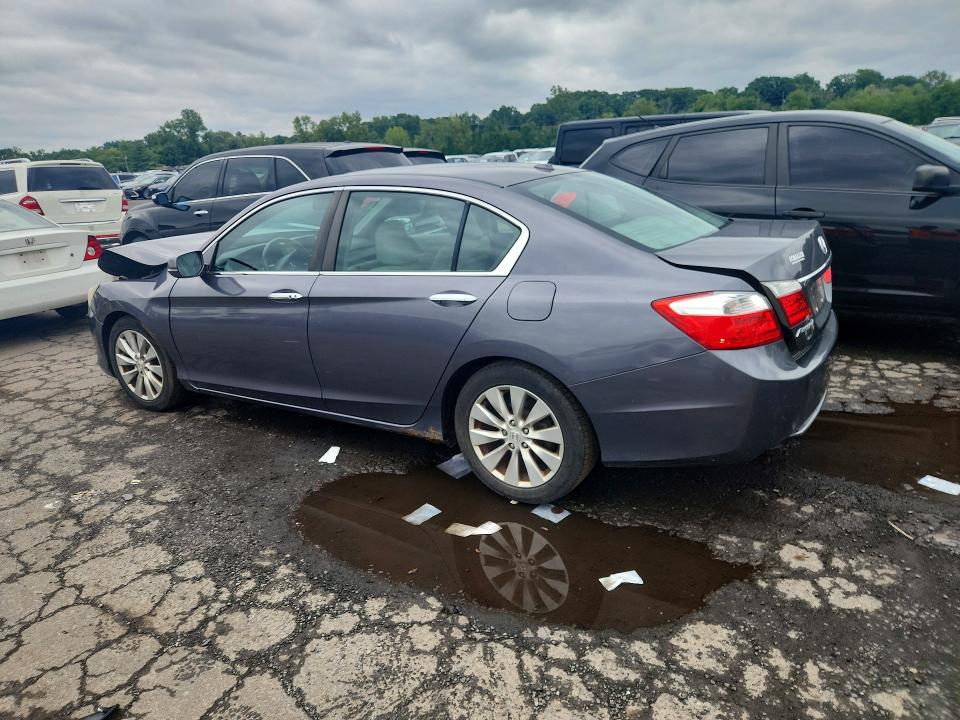 Photo 2 from auction – 2013 HONDA ACCORD with VIN 1HGCR2F82DA048225