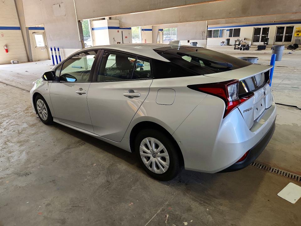 Photo 2 from auction – 2021 TOYOTA PRIUS with VIN JTDKAMFU1M3135175