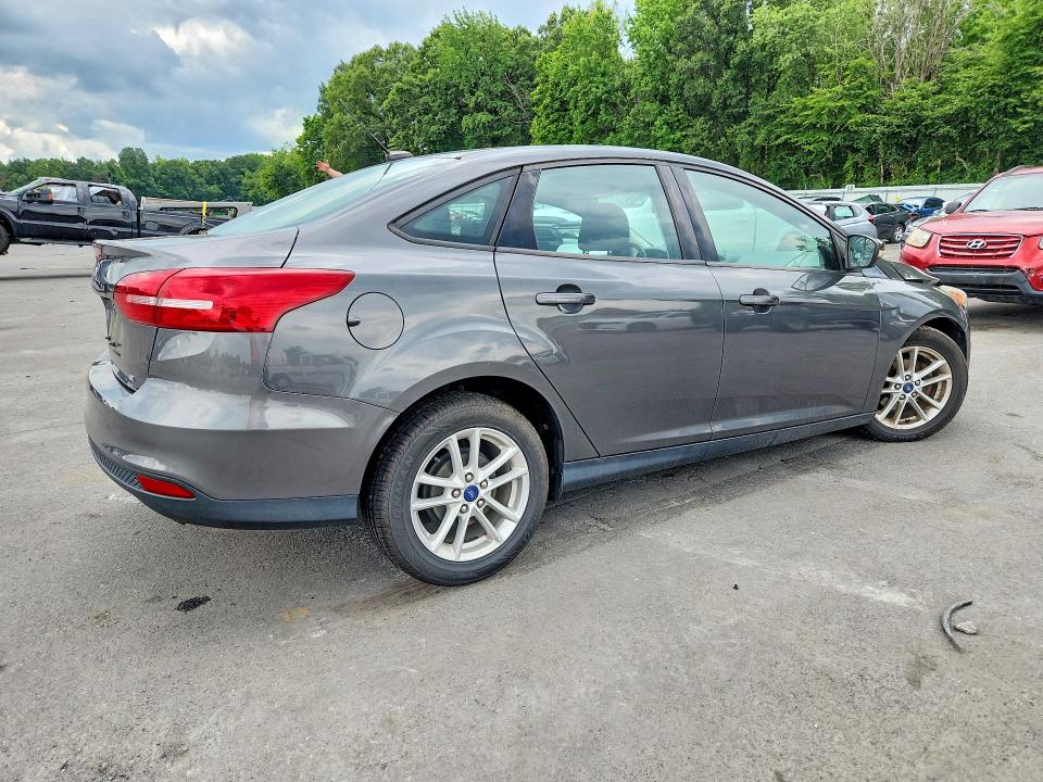 Photo 3 from auction – 2017 FORD FOCUS with VIN 1FADP3F2XHL326542