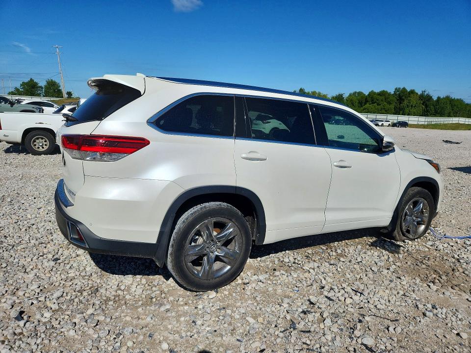Photo 3 from auction – 2017 TOYOTA HIGHLANDER with VIN 5TDDZRFH1HS394254