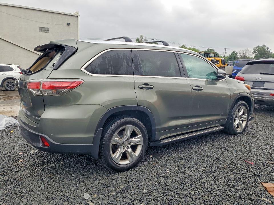 Photo 3 from auction – 2014 TOYOTA HIGHLANDER with VIN 5TDDKRFH0ES036935