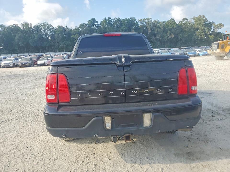 Photo 6 from auction – 2002 LINCOLN BLACKWOOD with VIN 5LTEW05A22KJ02300