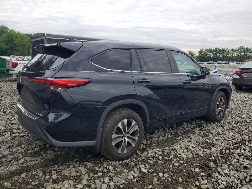 Photo 3 from auction – 2023 TOYOTA HIGHLANDER with VIN 5TDKDRBH8PS502024