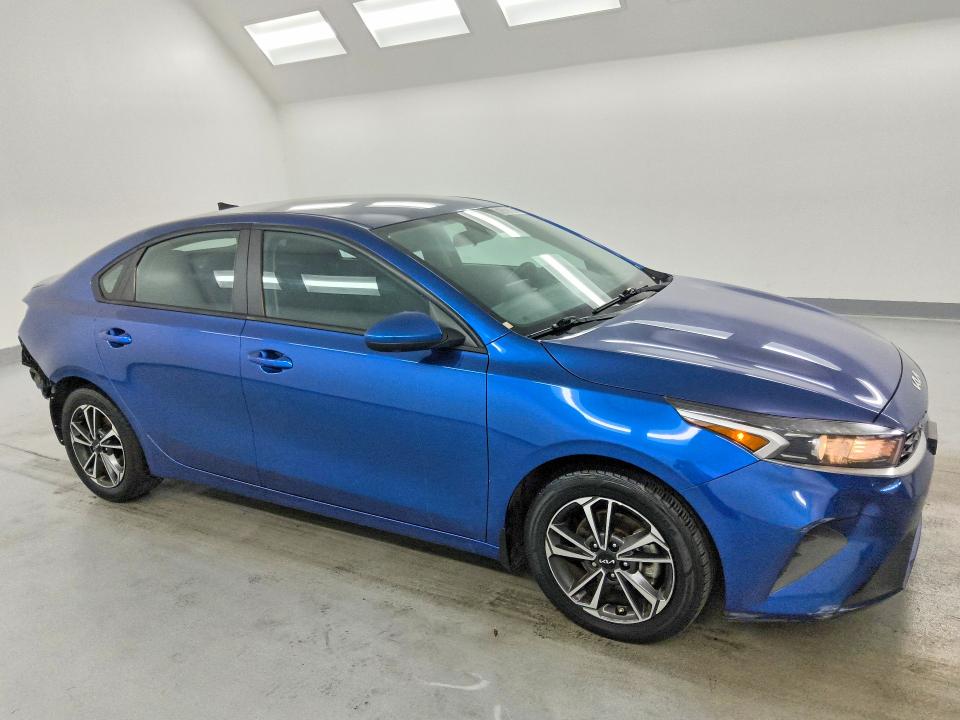 Photo 4 from auction – 2023 KIA FORTE with VIN 3KPF24AD5PE555024