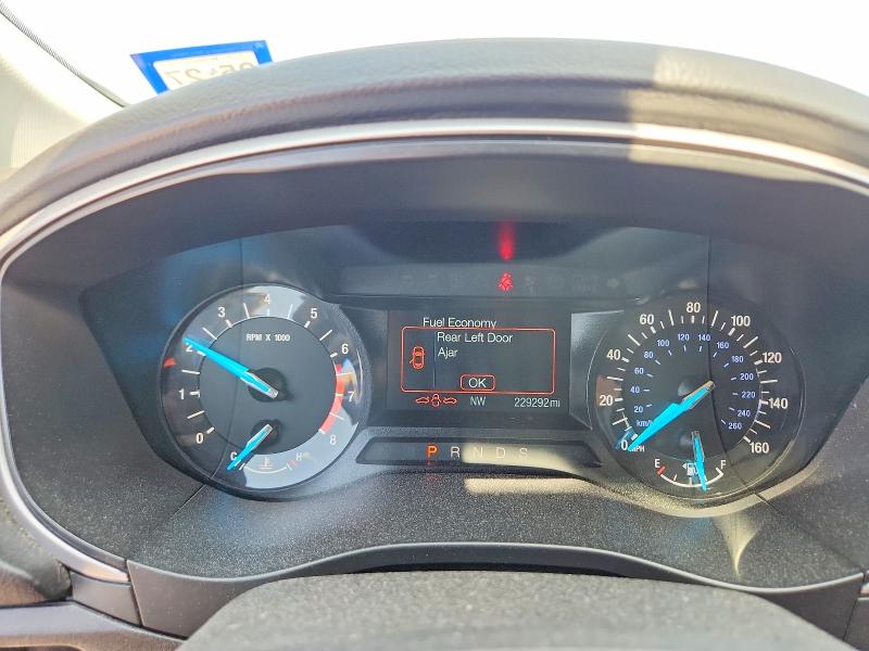 Photo 9 from auction – 2016 FORD FUSION with VIN 3FA6P0H77GR125293