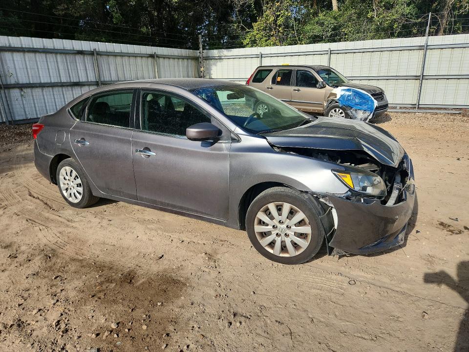 Photo 4 from auction – 2017 NISSAN SENTRA with VIN 3N1AB7AP3HY349872