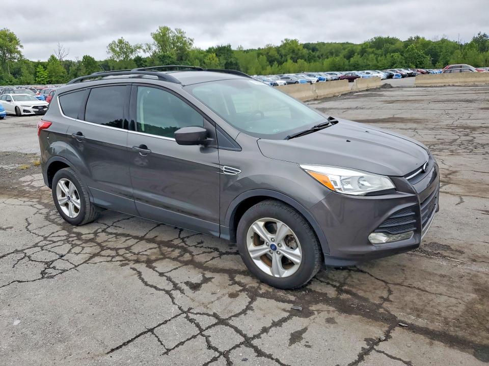 Photo 4 from auction – 2016 FORD ESCAPE with VIN 1FMCU9GX3GUA17060