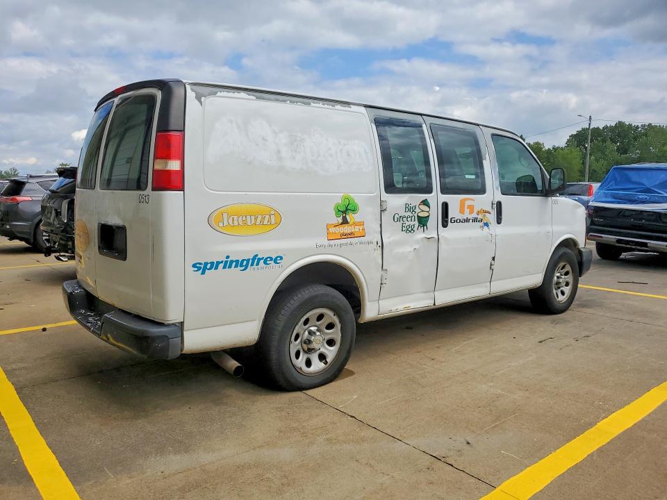 Photo 3 from auction – 2013 CHEVROLET EXPRESS G1500 with VIN 1GCSGAF44D1107976
