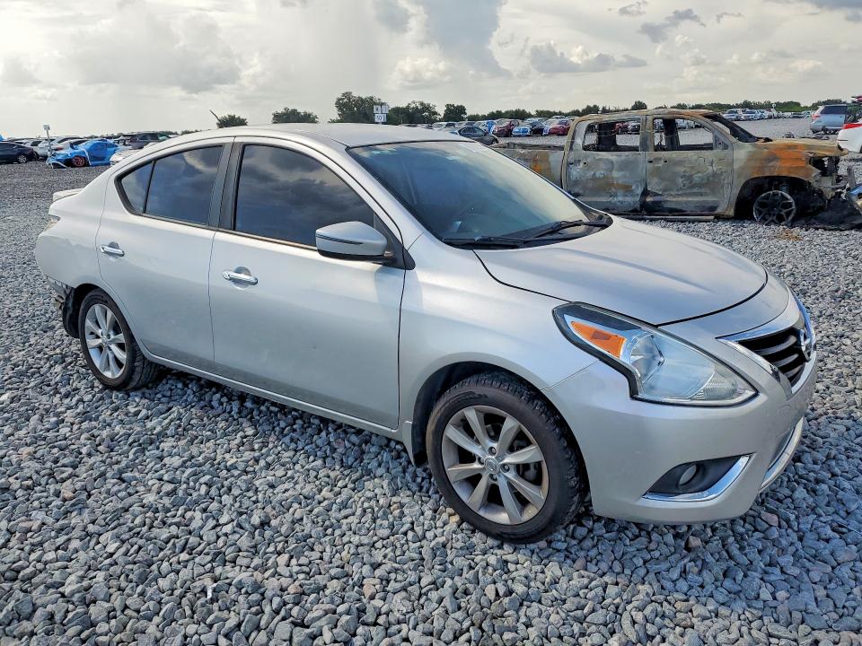 Photo 4 from auction – 2017 NISSAN VERSA with VIN 3N1CN7AP2HL810556