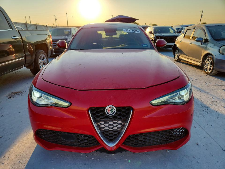 Photo 5 from auction – 2017 ALFA ROMEO GIULIA with VIN ZARFAEDN9H7550025