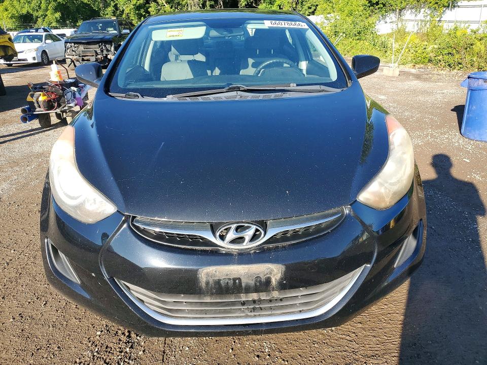 Photo 5 from auction – 2013 HYUNDAI ELANTRA with VIN 5NPDH4AE7DH282237